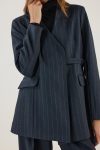 dugme-detayli-cizgili-blazer-lacivert-2f9206-7.jpg