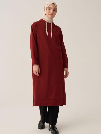 تونيك مريح بغطاء رأس بلون بورجوندي