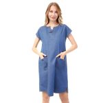 فستان الدنيم النسائي ذو الياقة على شكل حرف V باللون الأزرق