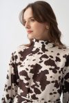 aci-kahve-dalmacya-desen-kemerli-bluz-dcb2-4-5.jpg