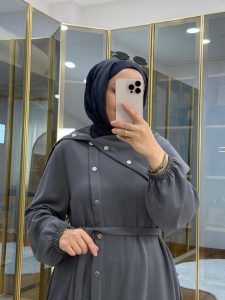 ⁦مجموعة بديكور أزرار معدنية غير متماثلة باللون الرمادي المدخن⁩ - الصورة ⁦3⁩