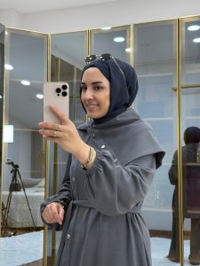 ⁦مجموعة بديكور أزرار معدنية غير متماثلة باللون الرمادي المدخن⁩ - الصورة ⁦4⁩