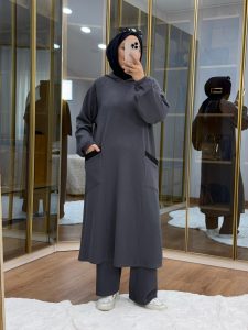 طقم مطرز بقماش الملتوي باللون الأنثراسايت