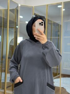 ⁦طقم مطرز بقماش الملتوي باللون الأنثراسايت⁩ - الصورة ⁦3⁩