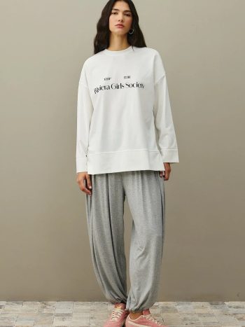 Printed Thick Folded Hem Sweatshirt in Ecru