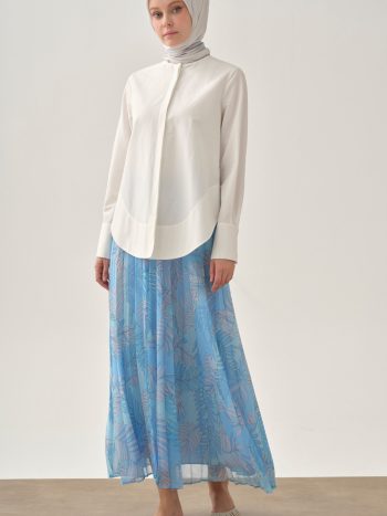 Blue Pleated Skirt with Elastic Waistband and Pattern
