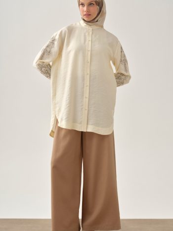 Pleated Trousers with Hidden Pockets - Beige