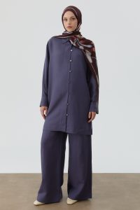 Wide-Leg Pants with Cut Detail - Indigo