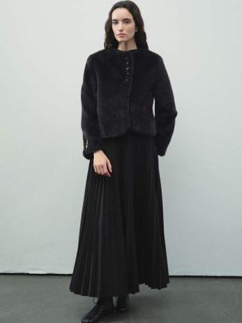 Short Buttoned Plush Anthracite Jacket