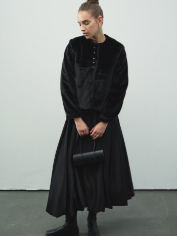 Short Button Plush Black Jacket