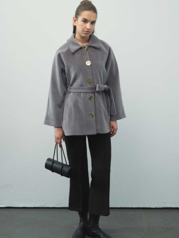 معطف جاكيت دخاني بلون الذهبي ميلينا بأزرار