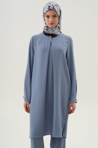 Yaka ve Kolları Pile Broş Detaylı Tunik - Açık Mavi