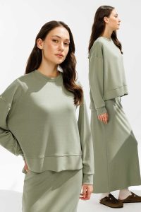 Yanları Yırtmaçlı Compact Çağla Sweatshirt