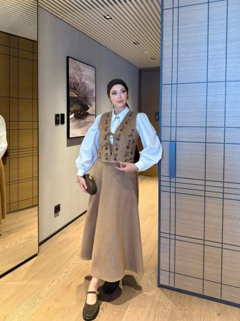 Gökçe Suede Skirt Suit in Taba