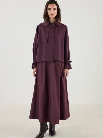 Short Trench Coat with Belt and Pockets in Mulberry