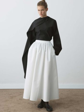 تنورة بالون كريمية من قماش البوبلين الفاخر