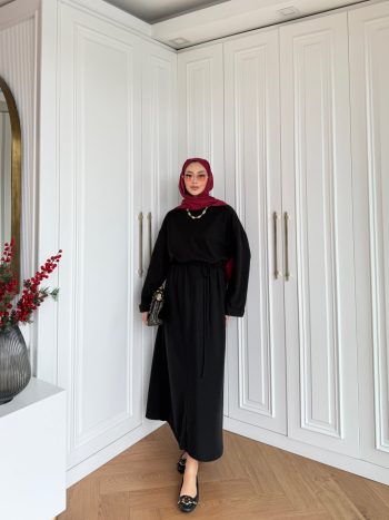 فستان أولكاي تريكو أسود