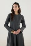 genis-mansetli-evaze-elbise-antrasit-dbe-bd.jpg