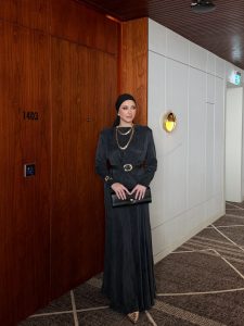 فستان يليز الأسود
