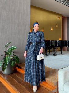 فستان نجمي أزرق بحري