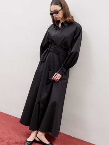 فستان قميص ENYA المطوي بالأسود