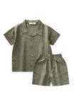 طقم كتان بقميص بأكمام مطرزة وسراويل قصيرة للأعمار 2-7 سنوات باللون الأخضر الكاكي
