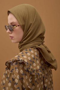 Soft Wrinkled Scarf Mummy Brown