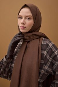 Soft Wrinkled Shawl Bitter Brown