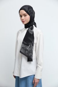 Maren Crepe Silk Scarf - Black