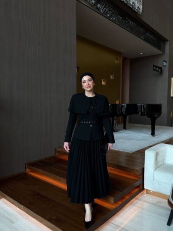 Ayza Skirt Set in Black