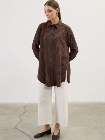 تونيك مخطط متدفق باللون البني الداكن