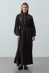 fularli-maxi-elbise-aci-kahve-29093-4.jpg