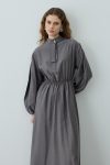 fularli-maxi-elbise-antrasit-29100-3.jpg