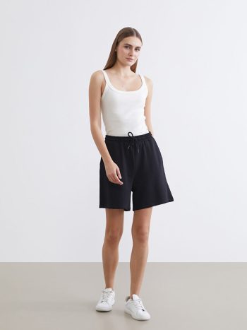 Women's Black Waistband Elastic Shorts