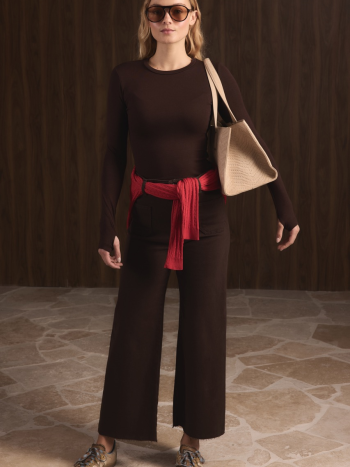 High-Waisted Flare Jeans with Front Pockets - Brown