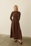 Sevi Hakim Yaka Kemeri Lastikli Modal Elbise KAHVERENGİ