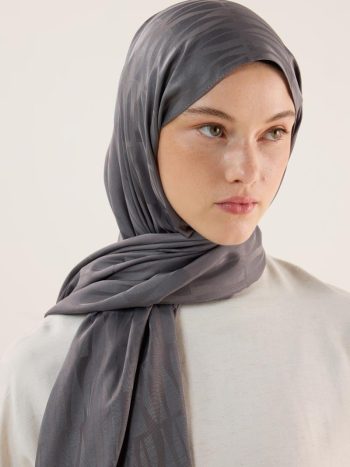 Diagonal Pattern Jacquard Scarf in Smoky Gray