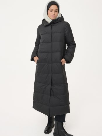 Hidden Closure Detail Goose Down Coat - Black