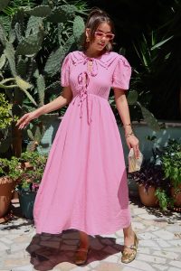 ⁦فستان مَوسلين بتفاصيل رباط وخصر مجمع باللون الوردي 9362-E⁩ - الصورة ⁦2⁩