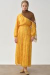 bel-lastikli-pliseli-elbise-sari-95904-4.jpg