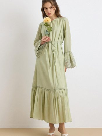 Fisto Detaylı Kolları Güpürlü Elbise ÇAĞLA 9429-E