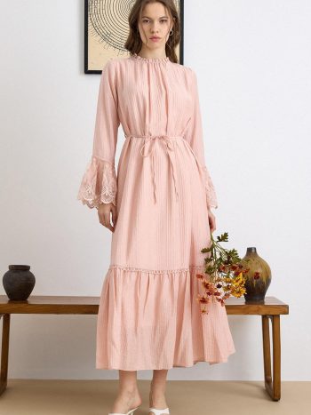 Fisto Detaylı Kolları Güpürlü Elbise PUDRA 9429-E