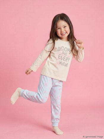 Beige Printed Girls' Pajama Set