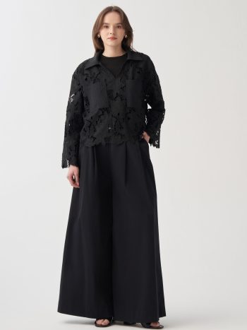 Black V-Neck Long Sleeve Blouse